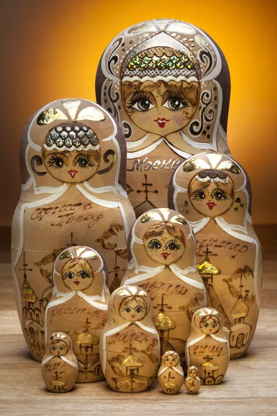 Bonecas Matrioska - Bonecas de nidificação russas — Fotografia de Stock