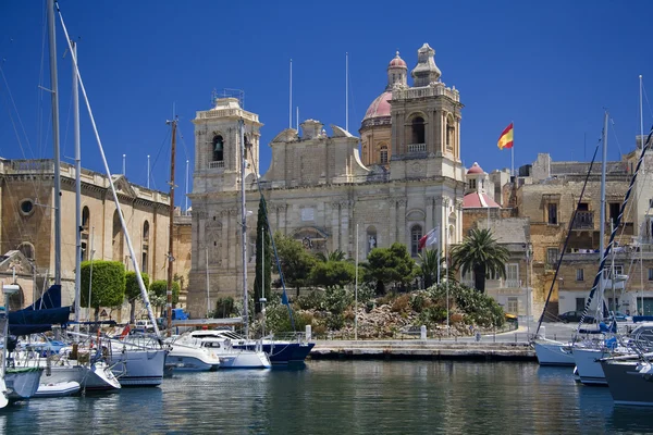 Vittoriosa vista desde Senglea en La Valeta - Isla de Malta — Foto de Stock