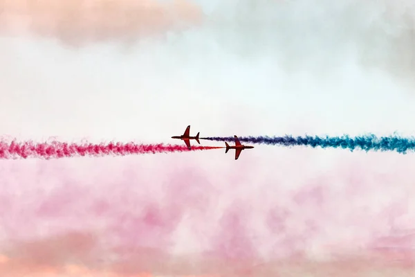 Kraliyet Hava Kuvvetleri Kırmızı Oklar Aerobatik Ekran Takımı — Stok fotoğraf