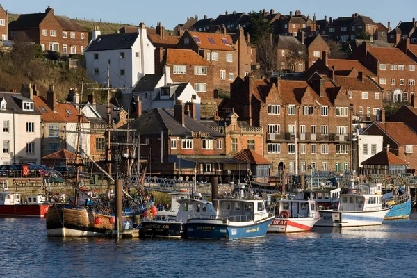 Whitby England Late Afternoon Sunlight Harbor Front Buildings Whitby North — Stock Photo, Image