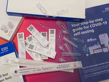 İngiliz HM Hükümeti COVID-19 Hızlı Test Çantası