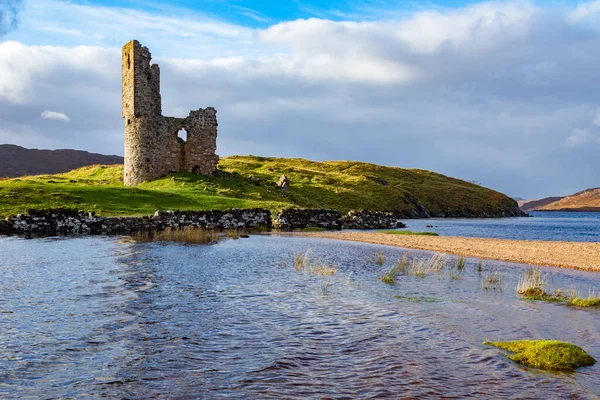 Hrad Ardvreck Zbořený Hrad Století Který Stojí Skalnatém Ostrohu Loch — Stock fotografie