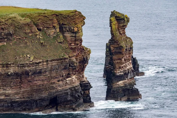 Mořské Stohy Útesy Duncansby Head Nejseverovýchodní Části Skotské Britské Pevniny — Stock fotografie