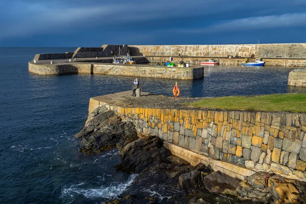 Kikötő Portsoyban Egy Kis Tengerparti Város Moray Firth Aberdeenshire Ben — Stock Fotó