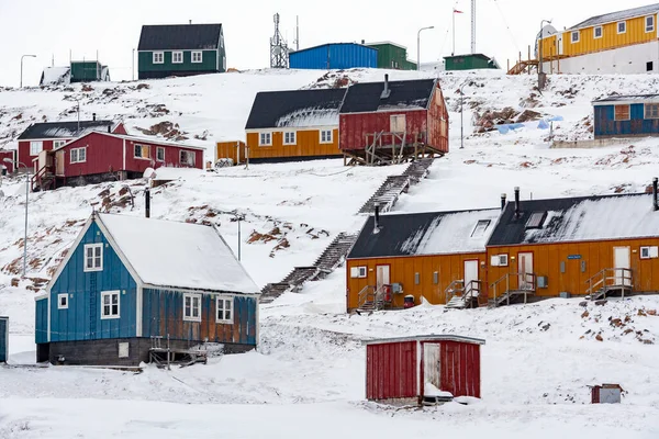 Township Van Ittoqortoormiit Pop 551 Bij Ingang Van Scoresbysund Het — Stockfoto