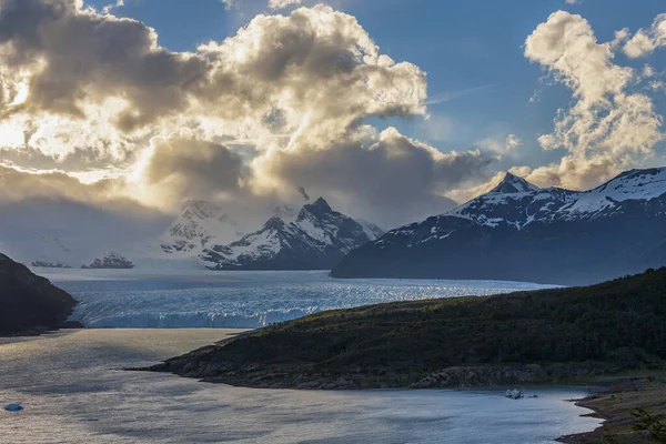 Στον Παγετώνα Perito Moreno Είναι Έναν Παγετώνα Βρίσκεται Στο Εθνικό — Φωτογραφία Αρχείου