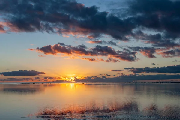 Solnedgång Över Aitutaki Lagunen Cooköarna Södra Stilla Havet — Stockfoto