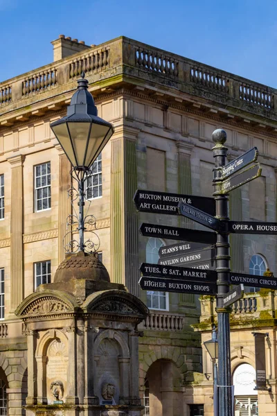 Direction Sign Crescent Buildings Spa Town Buxton Derbyshire England — Stock Photo, Image
