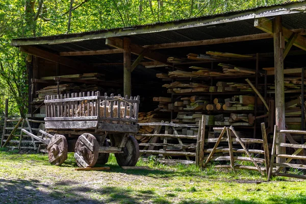 Rustic Wooden Cart Woodyard Weald Downland Open Air Museum West — Foto Stock