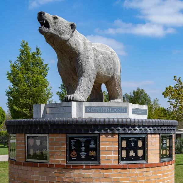 National Memorial Arboretum England Polar Bear Association Memorial First Monument — Stock Photo, Image