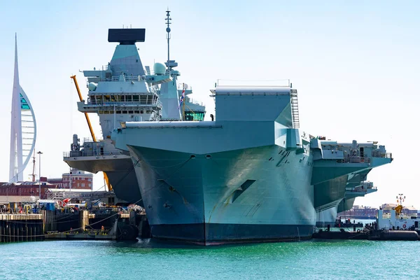 Hms Queen Elizabeth Верфі Королівського Флоту Портсмуті Південному Узбережжі Англії — стокове фото