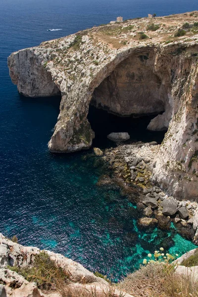 Łuki Jaskinie Morskie Błękitnej Grocie Południowym Wybrzeżu Śródziemnomorskiej Wyspy Malta — Zdjęcie stockowe