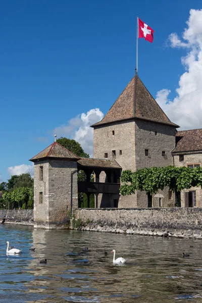 Κάστρο Rolle Για Βόρεια Της Γενεύης Στο Καντόνι Του Vaud — Φωτογραφία Αρχείου