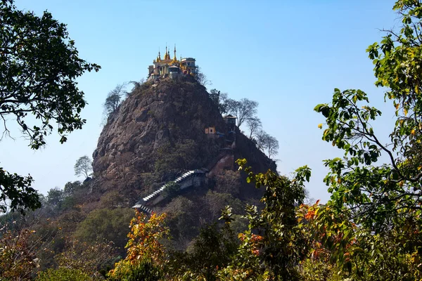 Mount Popa Extinct Volcano 1518 Metres 4981 Feet Sea Level — Stock Photo, Image