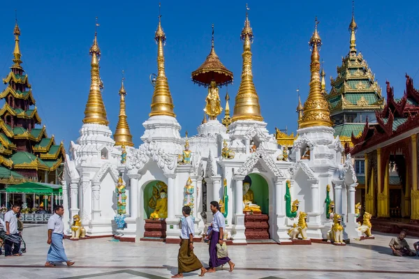 Chrámy Rámci Pagoda Shwedagon Komplex Městě Yangon Myanmaru Barmě — Stock fotografie