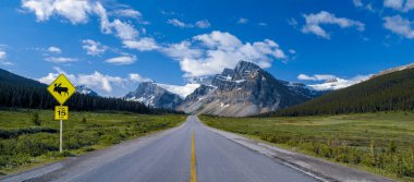 Icefields Parkway (Highway 93) in Banff National Park in Alberta, Canada. clipart