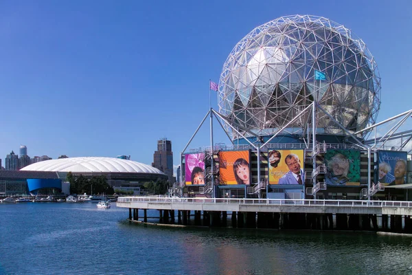 Den Geodetiska Kupolen Vid Science World Och Stadium False Creek — Stockfoto