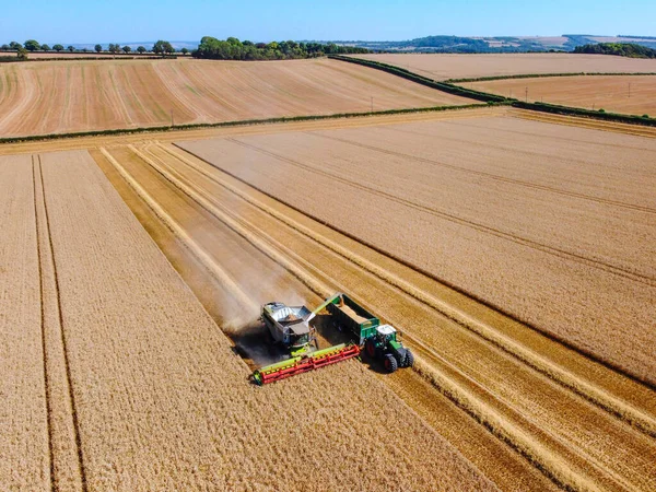 Aerial View Combine Harvester Landscape Wheat Fields Farmland North Yorkshire — 图库照片