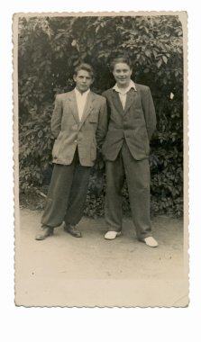 genç erkekler