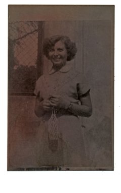 Orta yaşlı kadın.