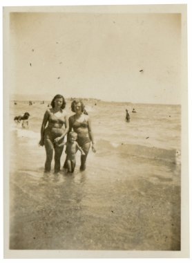 tatil deniz - kadın ve çocuk
