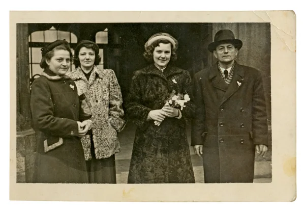 Vrouw met een boeket van bloemen (bruid - Wedding Photography) — Stockfoto