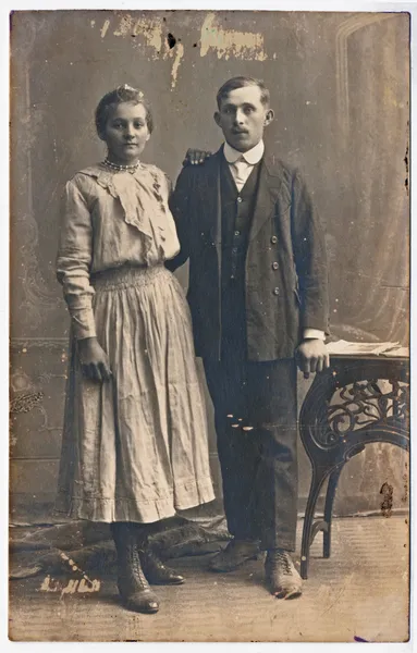 Erkek ve kadın (çift - çift)