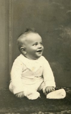 Bebeğim.