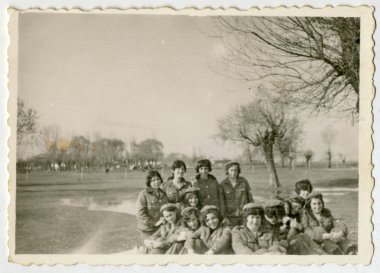 askeri Üniformalı kadınlar
