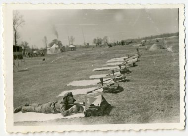 soldate de tirçekim kadın asker