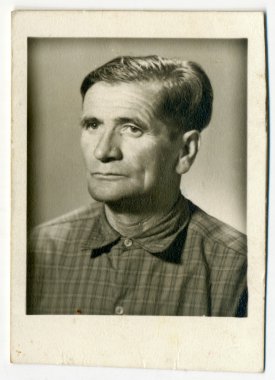 yaşlı adam