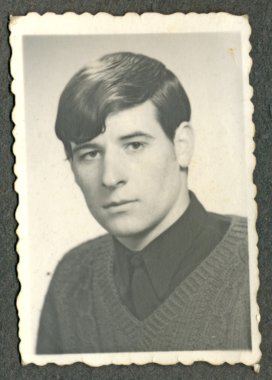 Genç adam.