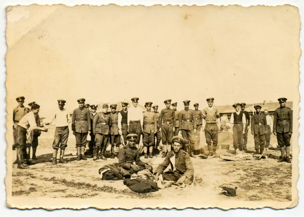 Группа солдатов — стоковое фото