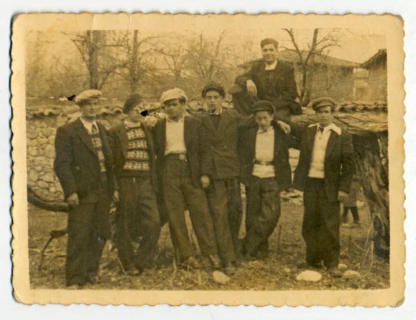 Groep mannen en jongens — Stockfoto