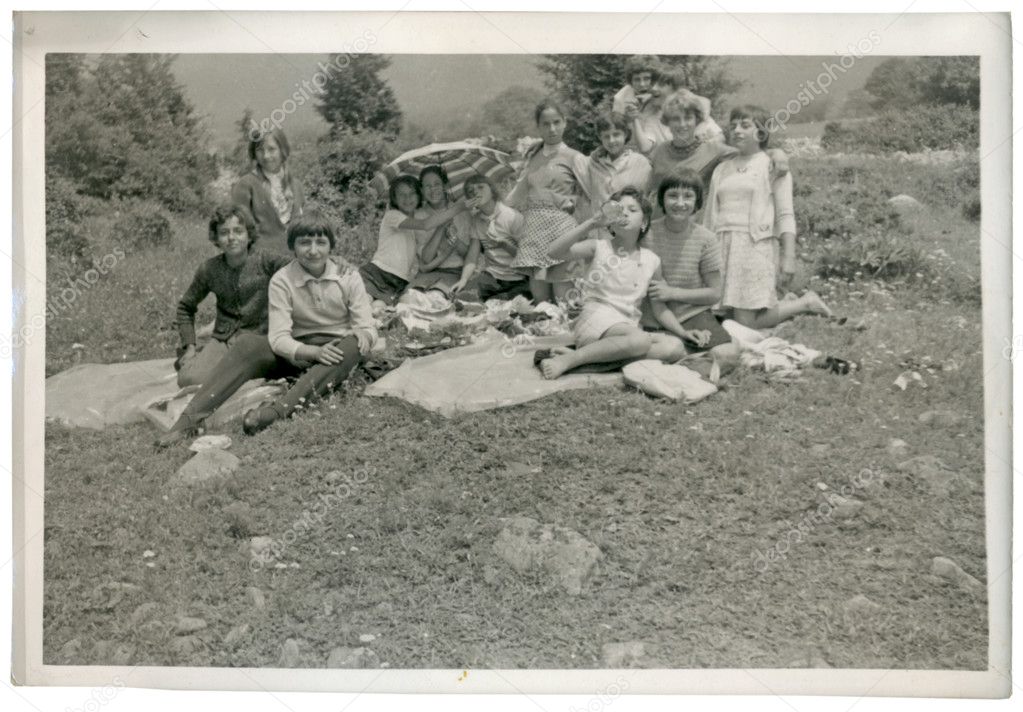 Kids at summer picnics
