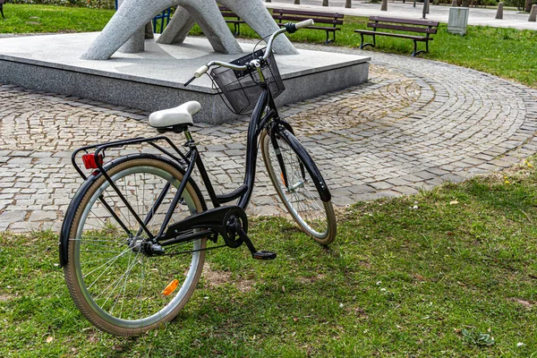 Black Bike Stands Green Grass Sunny Day — Stock Photo, Image