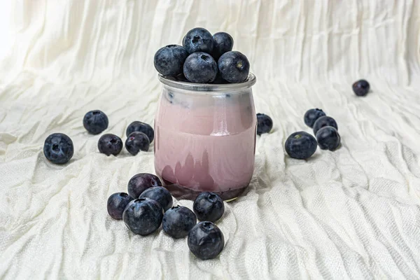 Taze Yaban Mersinli Yaban Mersinli Yoğurt Aşırı Sağlıklı Vejetaryen Yiyecekler — Stok fotoğraf