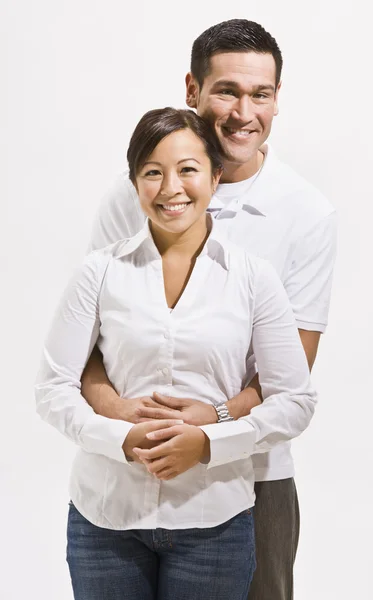 Pareja feliz posando — Foto de Stock