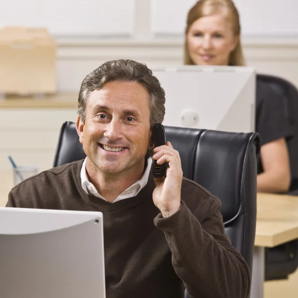 Man and Woman Working in Office — Stock Photo, Image