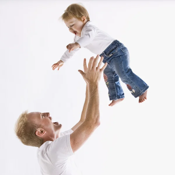 Padre jugando con su hija —  Fotos de Stock