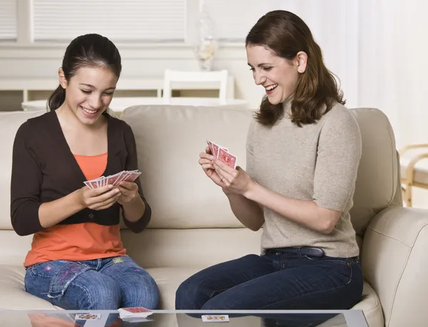 Mother and Daughter Playing Cards — Stock Photo, Image