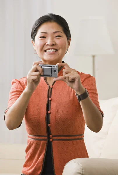 Woman Taking Picture — Stock Photo, Image