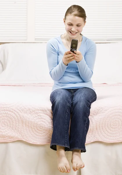Ung flicka textning — Stockfoto
