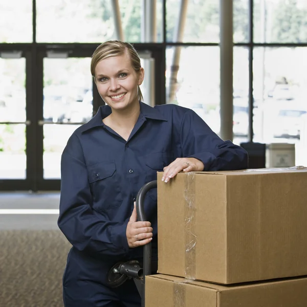 Young Woman Moving Boxes — Stock Photo, Image