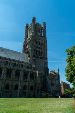 Muhteşem Ely Katedrali 'nin açık hava manzarası, Cambridgeshire, İngiltere.