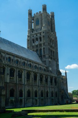 Muhteşem Ely Katedrali 'nin açık hava manzarası, Cambridgeshire, İngiltere.