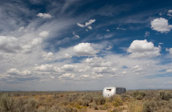 Kuş uçmaz kervan geçmez