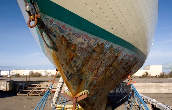 Bateau de pêche, cale sèche — Photo