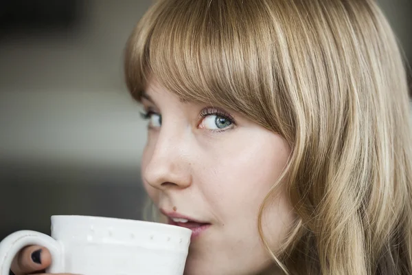 Young Woman with Beautiful Blue Eyes — Stock Photo, Image