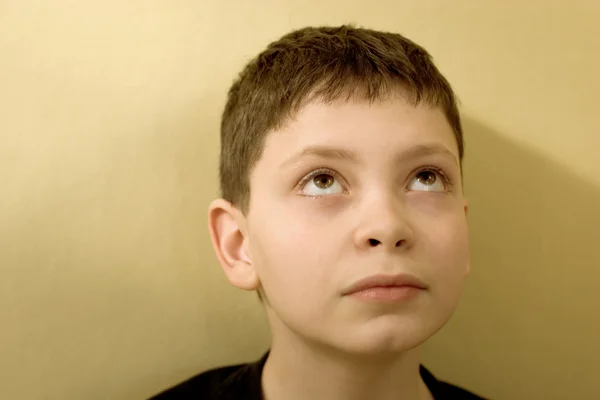 Boy Against Green Wall — Stock Photo, Image